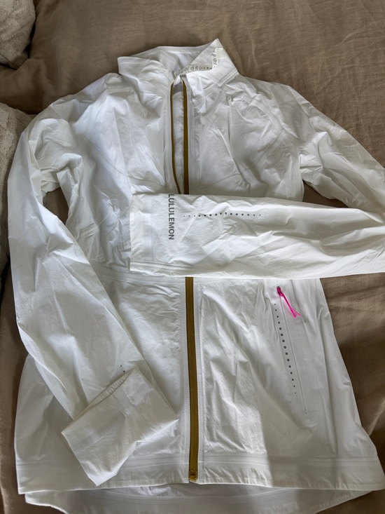 lululemon athletica Jackets & Blazers - lululemon athletica White Windbreaker Jacket with Gold Zipper and Pink Pull